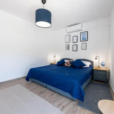 Holiday home Lux Maribu *